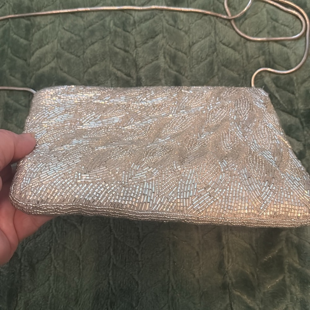 La Regale Silver Fully Beaded Bag Purse Mesh Shoulder Strap Zipper Closure - Picture 6 of 10